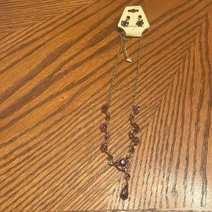 NWT WOMEN NO BRAND 2PC GOLDTONE AMETHYST PIERCED EARRING & NECKLACE GIFT SET.